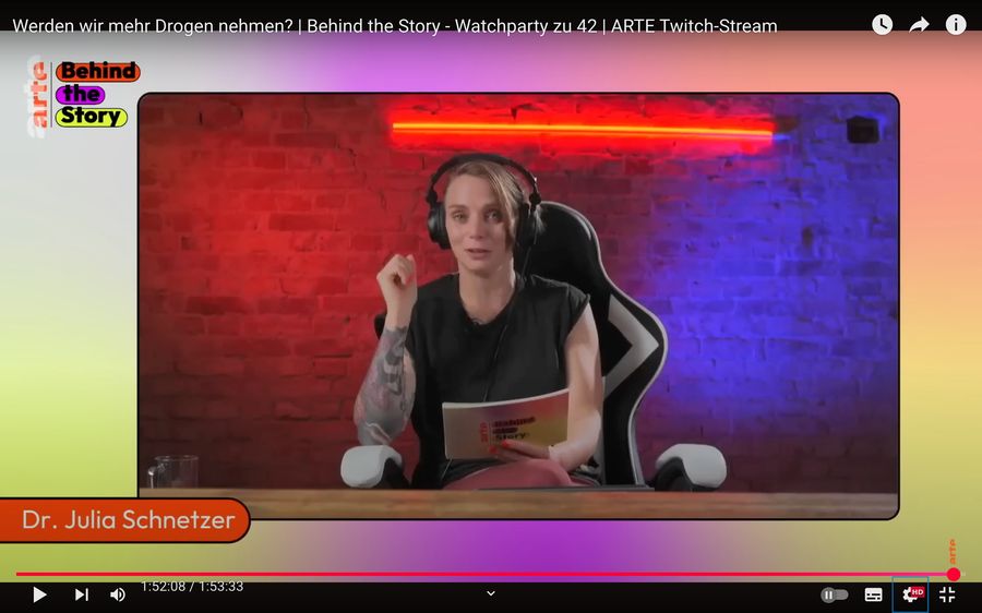 Julia Schnetzer moderiert Behind the Story auf dem ARTE Twitch-Kanal